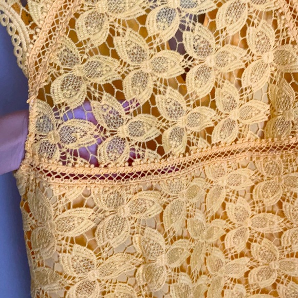 Yellow floral tank / dress shirt - Picture 3 of 4